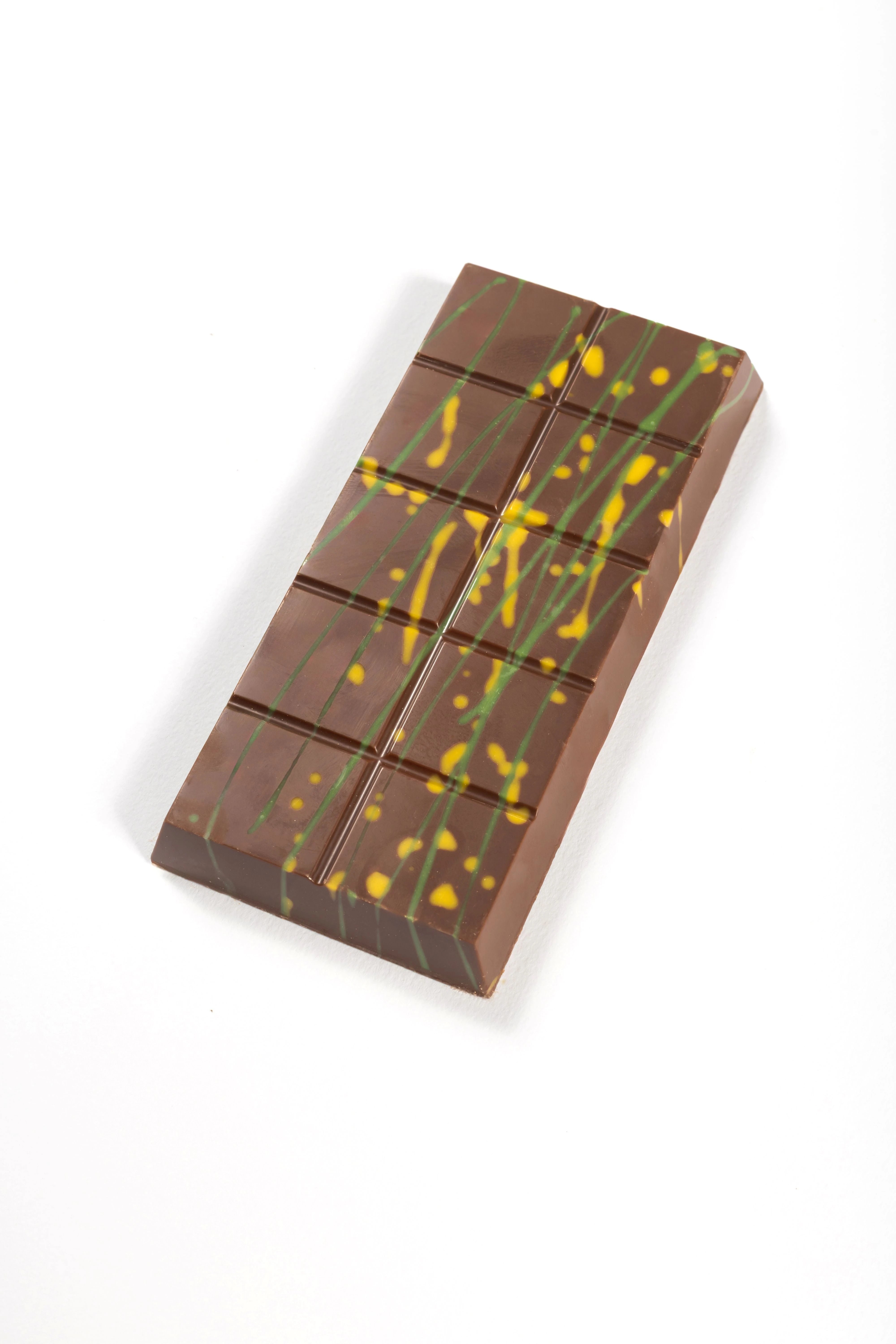 Milk Chocolate Kunafa Bar